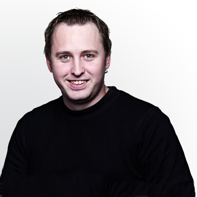 Head shot image of Chris Suter