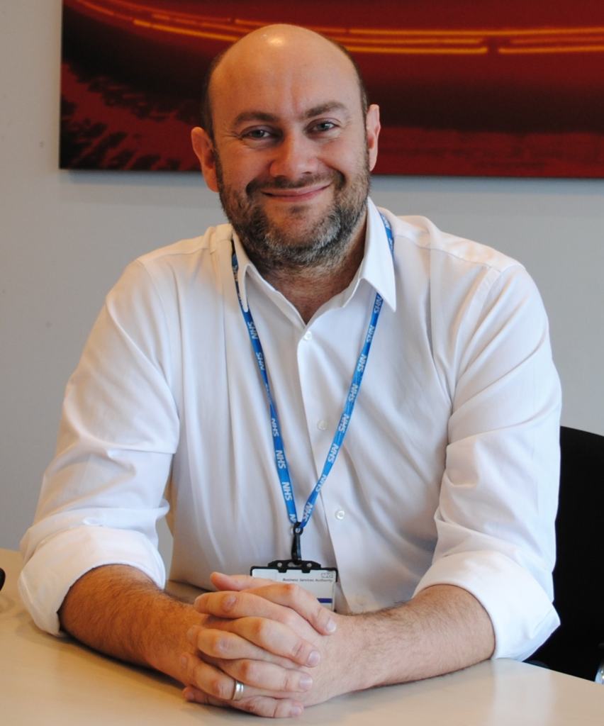 Portrait photo of Darren Curry